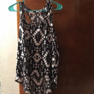▪️BLACK & WHTE TANK TOP▪️